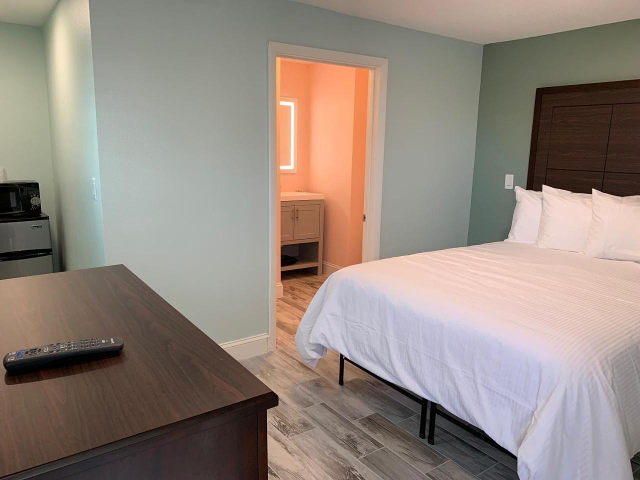 Atlantic Shores Motel Daytona Beach Shores Bagian luar foto