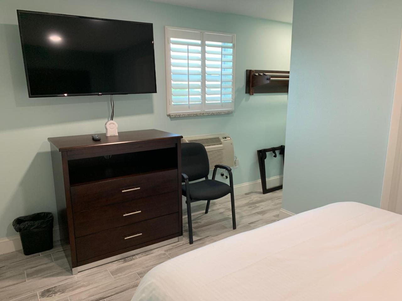 Atlantic Shores Motel Daytona Beach Shores Bagian luar foto