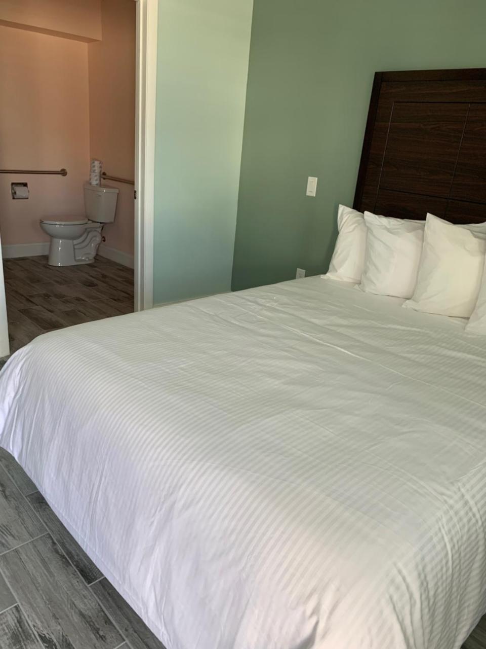 Atlantic Shores Motel Daytona Beach Shores Bagian luar foto