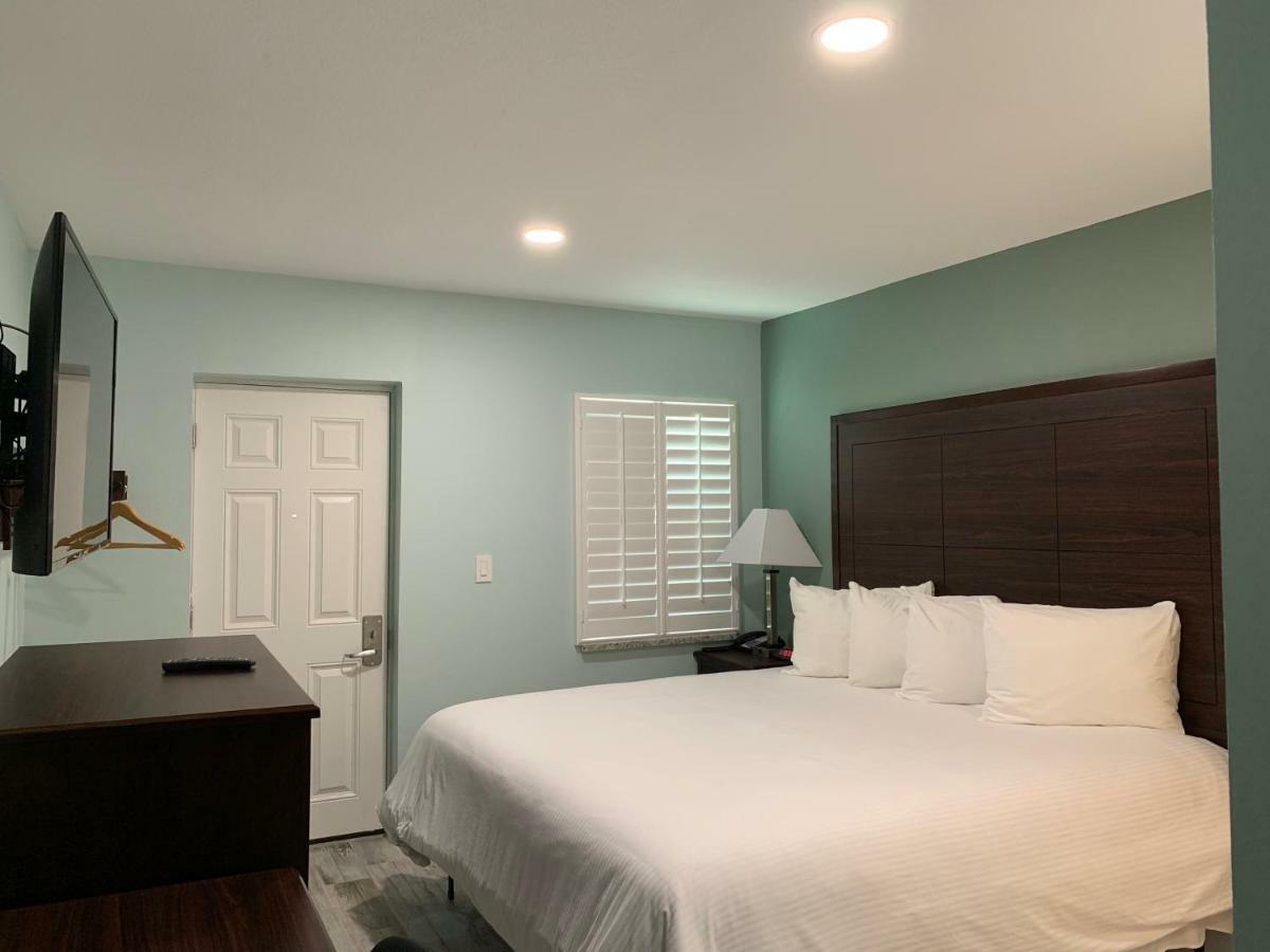 Atlantic Shores Motel Daytona Beach Shores Bagian luar foto